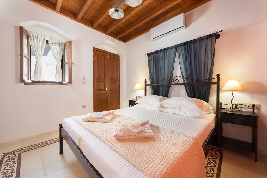 Villa Eftihia In Lindos Exteriör bild