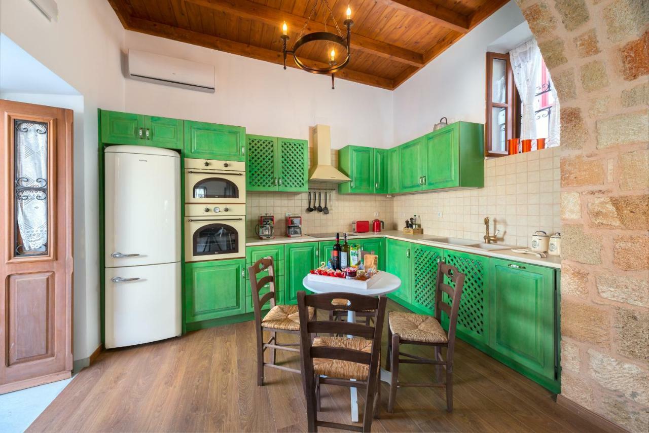 Villa Eftihia In Lindos Exteriör bild